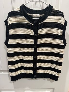 Universal Thread Black & Cream Striped Knit Button-Front Vest